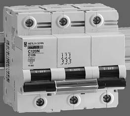 Schneider - C120N 3P 100A ثلاثى 100 امبير A9N18367