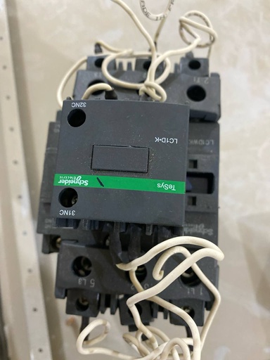 [TM/00195] Schneider - LC1DWK12M7 Contactors for capacitor switching 60KVAR NEW